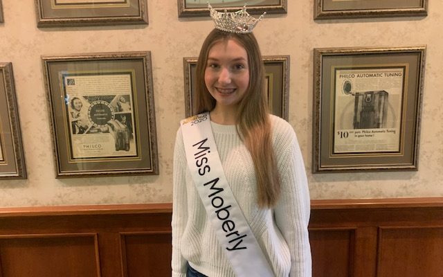 Moberly High School Senior Crowned Miss Moberly