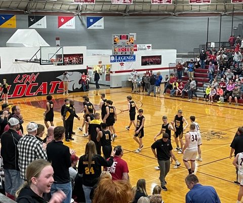 Monroe City Escapes Linn to Seal Second Straight Quarterfinal Appearance