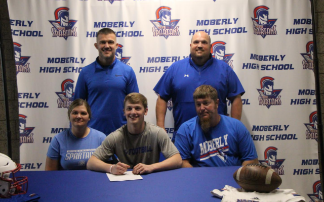 Courtney To Play Football At Dubuque